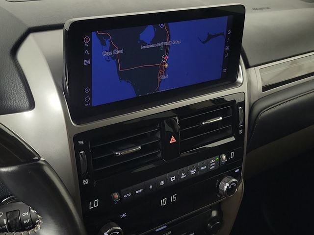 Used 2023 Lexus GX 460 Premium w/ Accessory Package AWD/4WD image 27