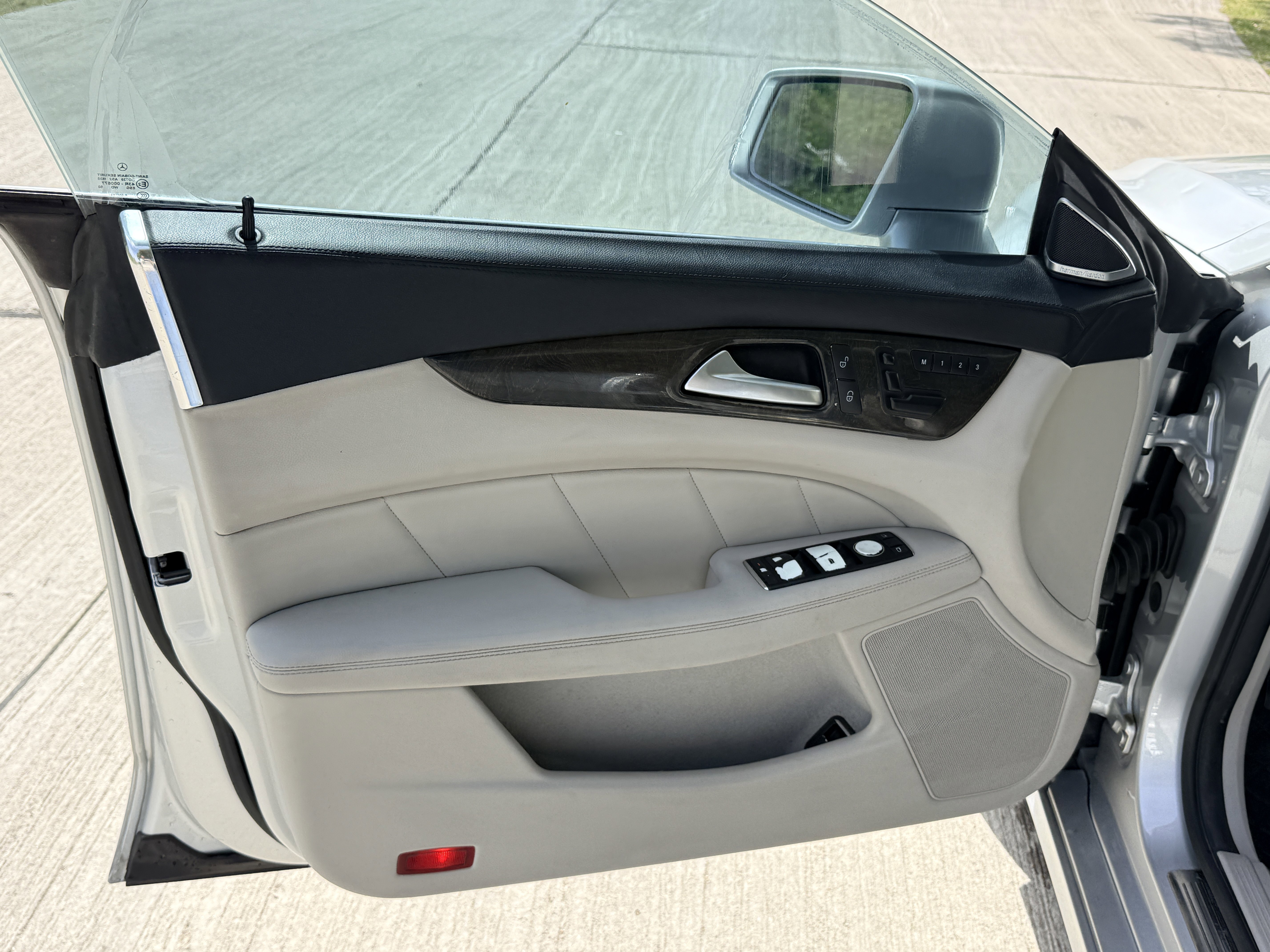 Used 2012 Mercedes-Benz CLS 550 w/ Premium I Pkg image 26