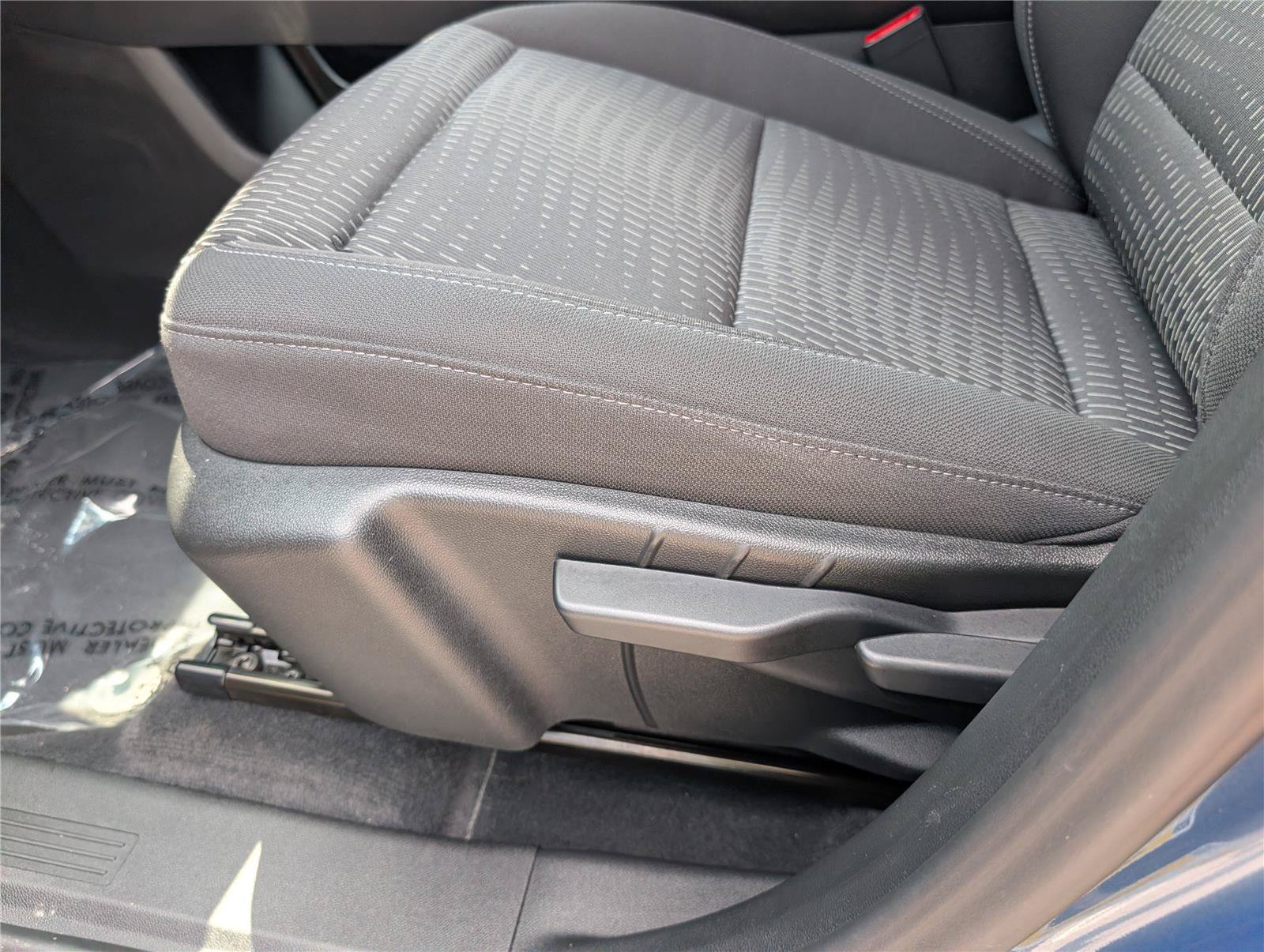 Used 2025 Chevrolet Equinox LT FWD image 20