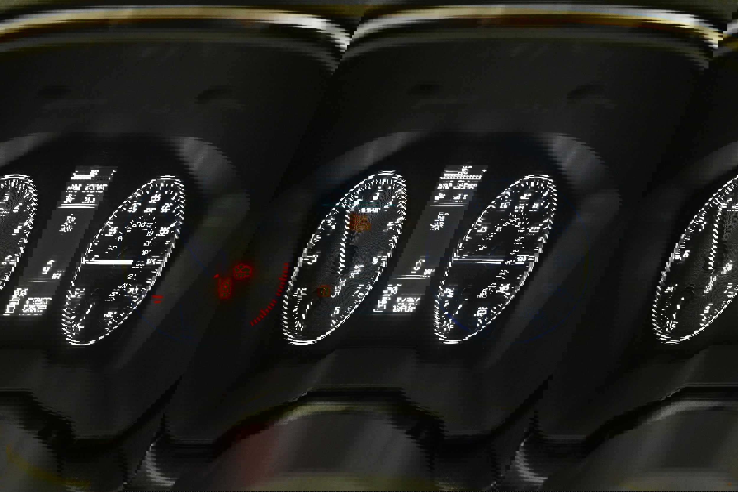 Used 2020 Subaru Outback Premium image 7