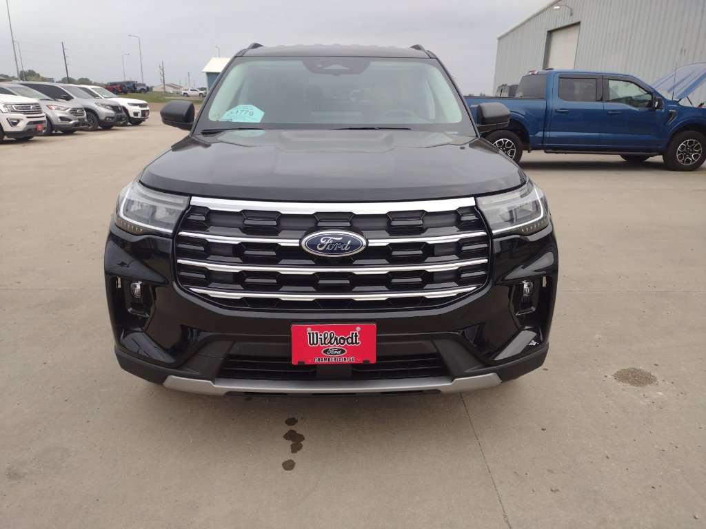 New 2025 Ford Explorer Active w/ Active Comfort Package image 3