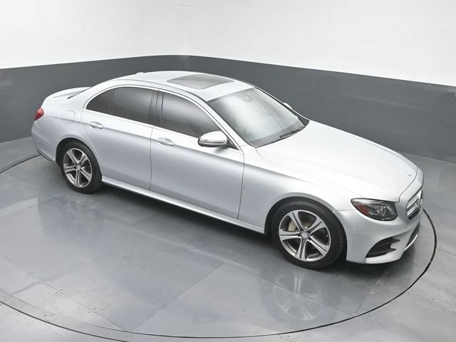 Used 2017 Mercedes-Benz E 300 4MATIC image 40