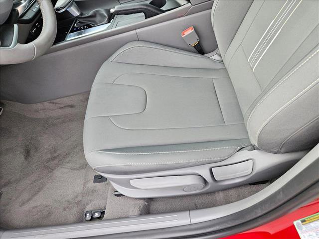 New 2025 Hyundai Elantra Sport image 4