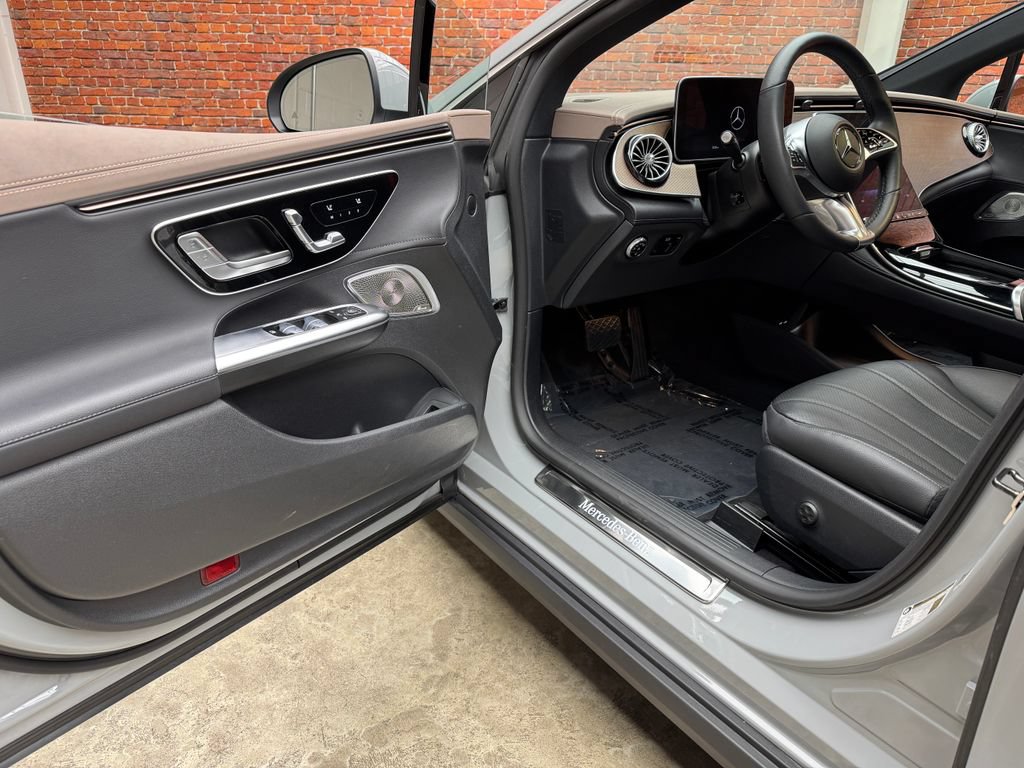 Used 2023 Mercedes-Benz EQE 350+ 4MATIC Sedan image 10