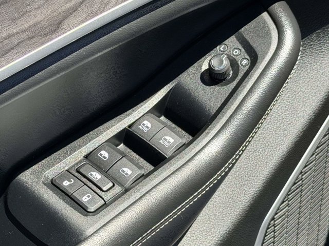 Used 2022 Jeep Grand Cherokee Limited 4xe AWD/4WD image 18