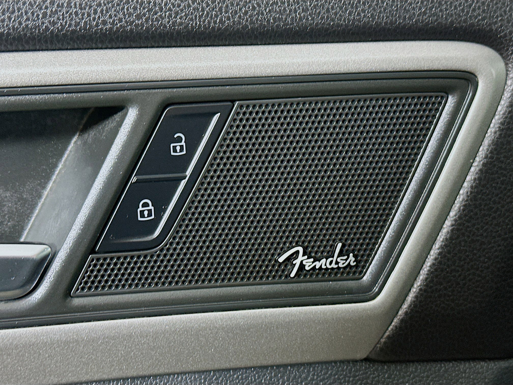 Used 2020 Volkswagen Atlas Cross Sport SEL Premium image 19