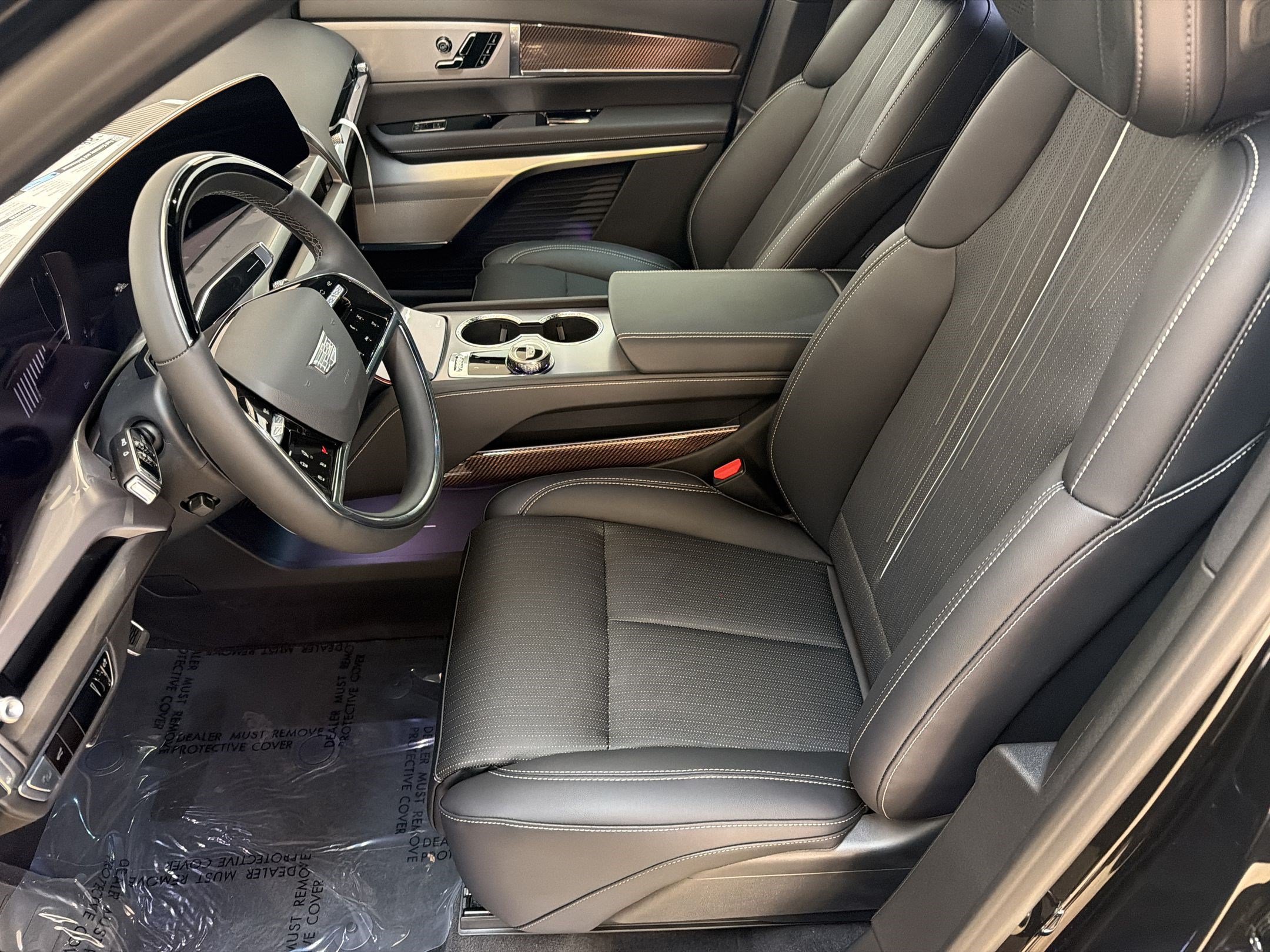 New 2027 Cadillac Vistiq Sport w/ LPO, Floor Liner Package AWD/4WD image 5