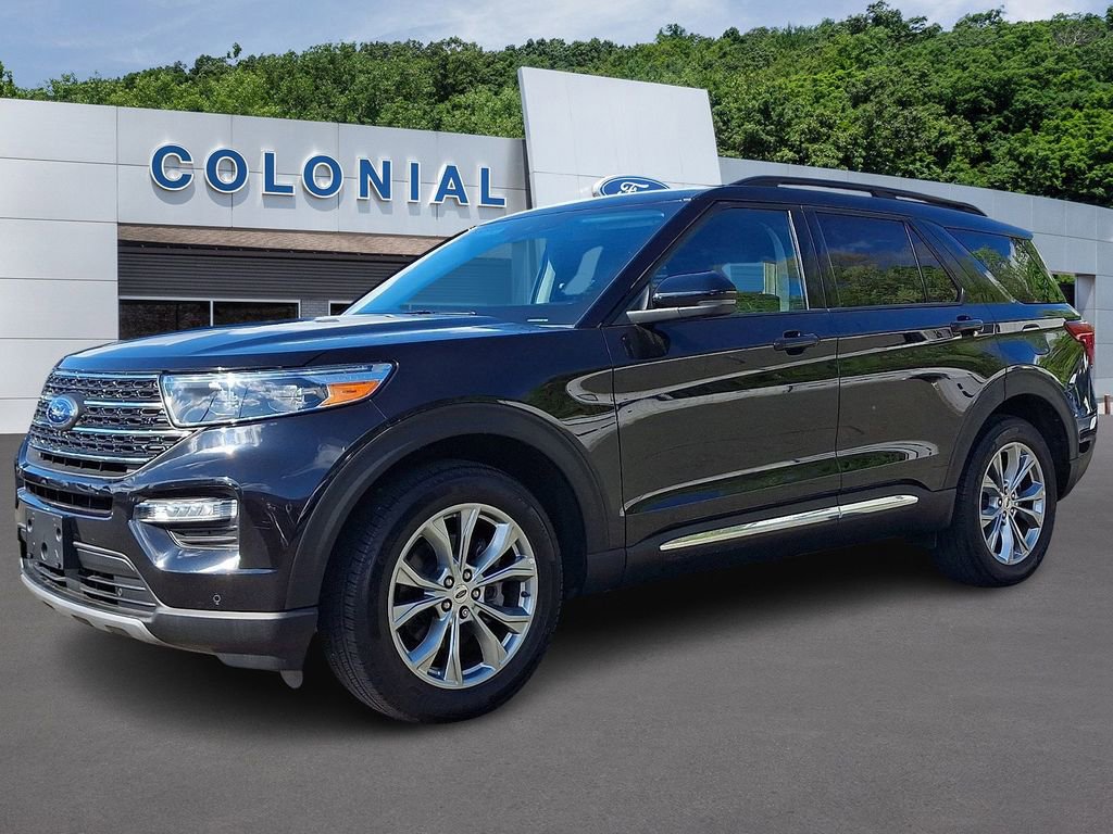 Certified 2024 Ford Explorer XLT w/ Equipment Group 202A AWD/4WD image 3