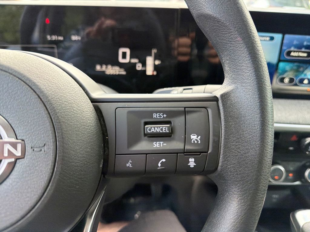 Used 2025 Nissan Kicks SV w/ SV Premium Package FWD image 22