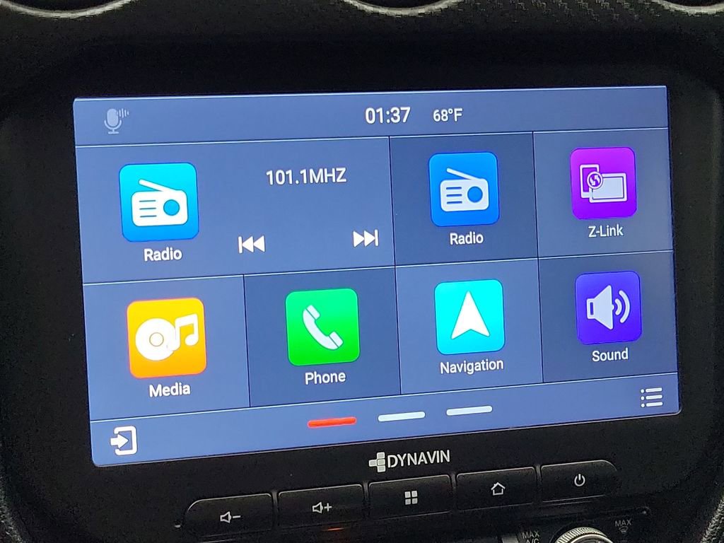 Used 2018 Ford Mustang Coupe RWD image 12