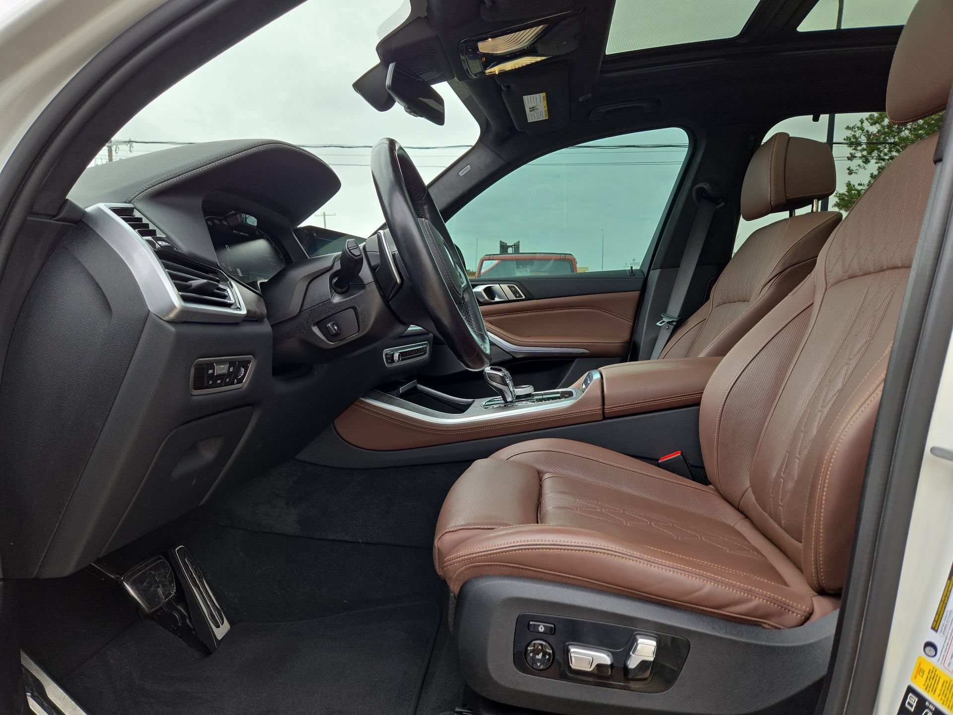 Used 2023 BMW X5 M50i w/ Executive Package AWD/4WD image 16