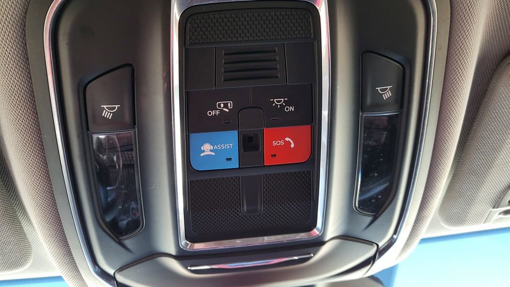 Used 2023 Jeep Grand Cherokee L Laredo RWD image 38