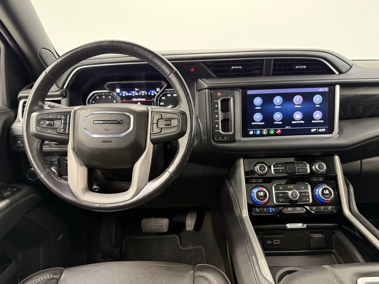 Used 2021 GMC Yukon XL Denali w/ Denali Premium Package image 32
