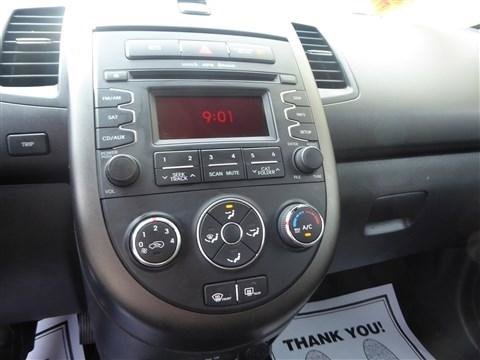 Used 2013 Kia Soul + image 10