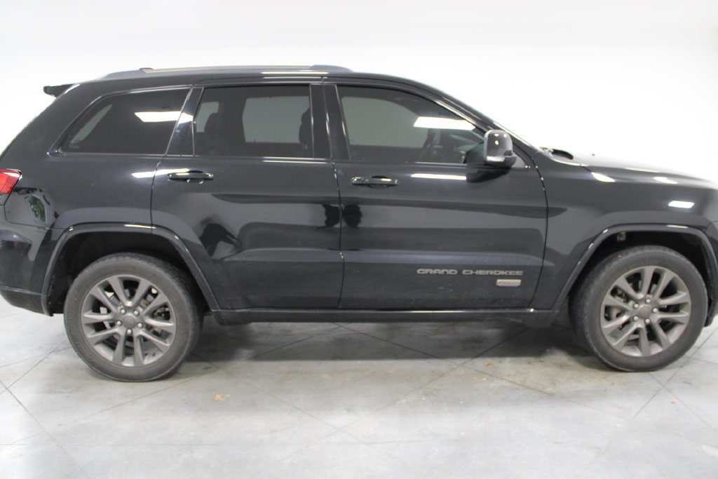 Used 2017 Jeep Grand Cherokee Limited 75th Anniversary AWD/4WD image 11