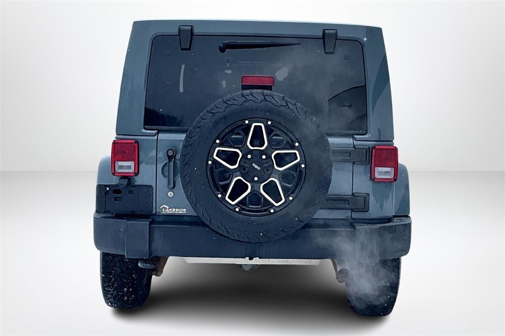 Used 2015 Jeep Wrangler Unlimited Sahara w/ Connectivity Group image 6