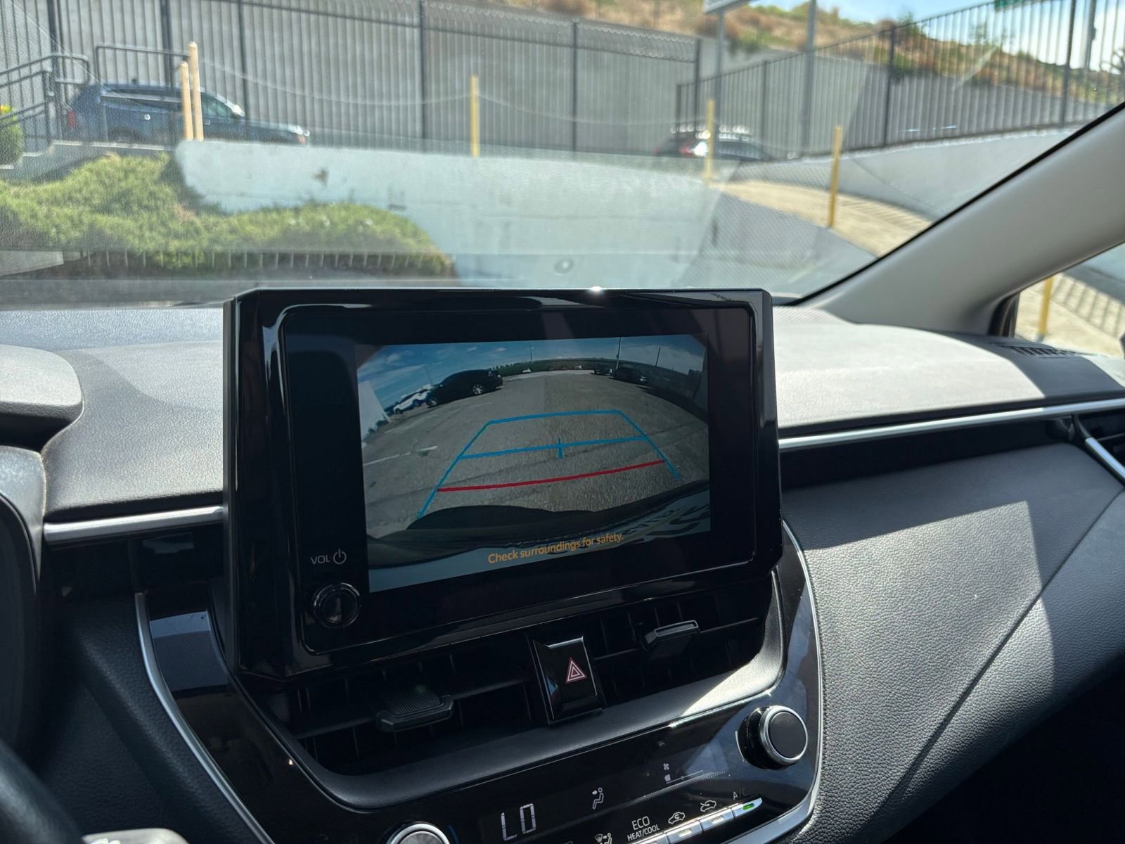 Used 2025 Toyota Corolla LE image 22