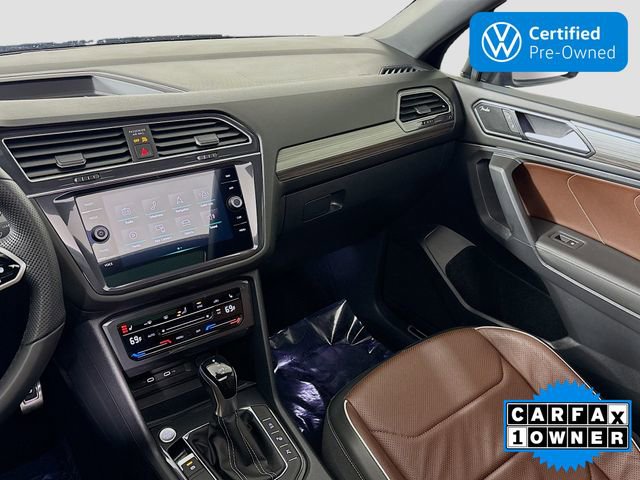 Certified 2022 Volkswagen Tiguan SEL R-Line image 25