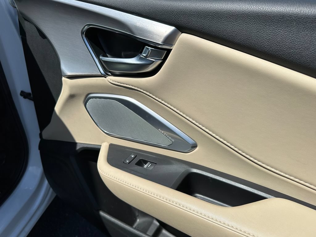 Used 2023 Acura RDX w/ Technology Package FWD image 19