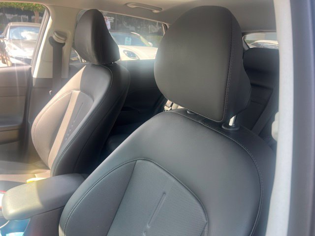 Certified 2024 Hyundai Kona Limited FWD image 9