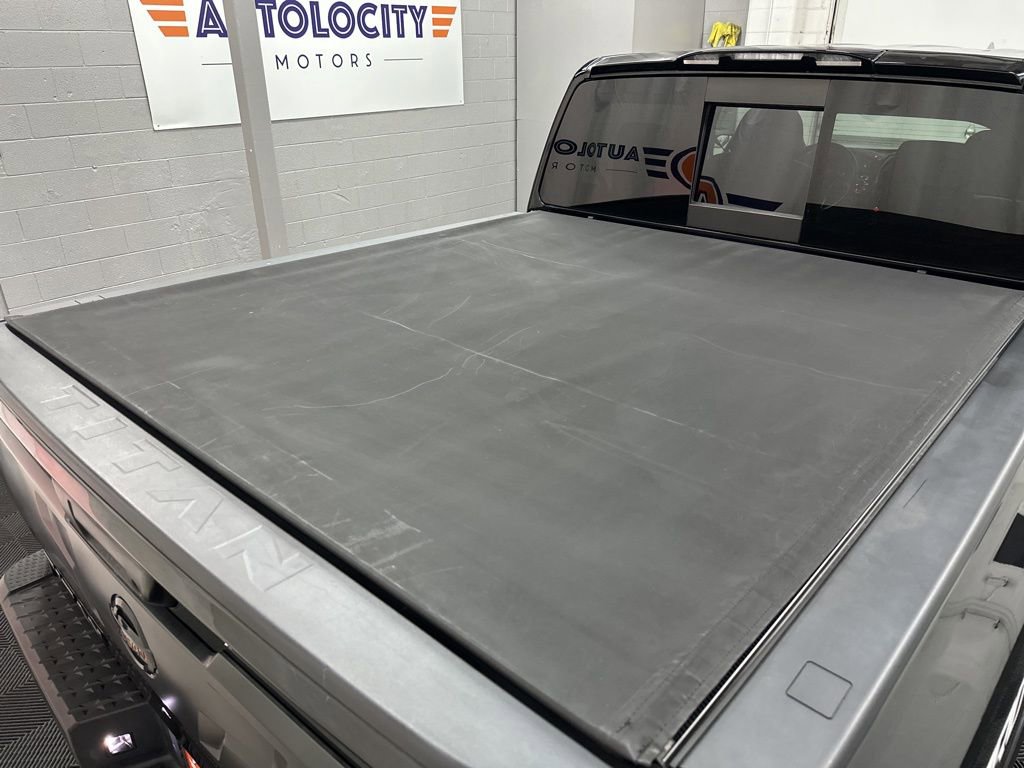 Used 2020 Nissan Titan PRO-4X w/ Pro-4x Convenience Package image 11