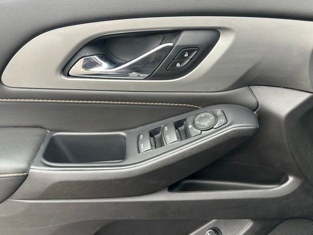Used 2020 Chevrolet Traverse LT w/ LT Premium Package image 11