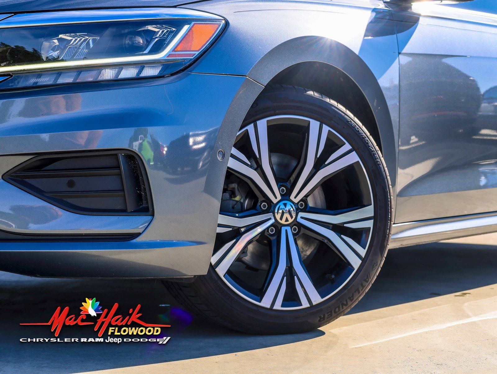 Used 2020 Volkswagen Passat 2.0T SEL image 2