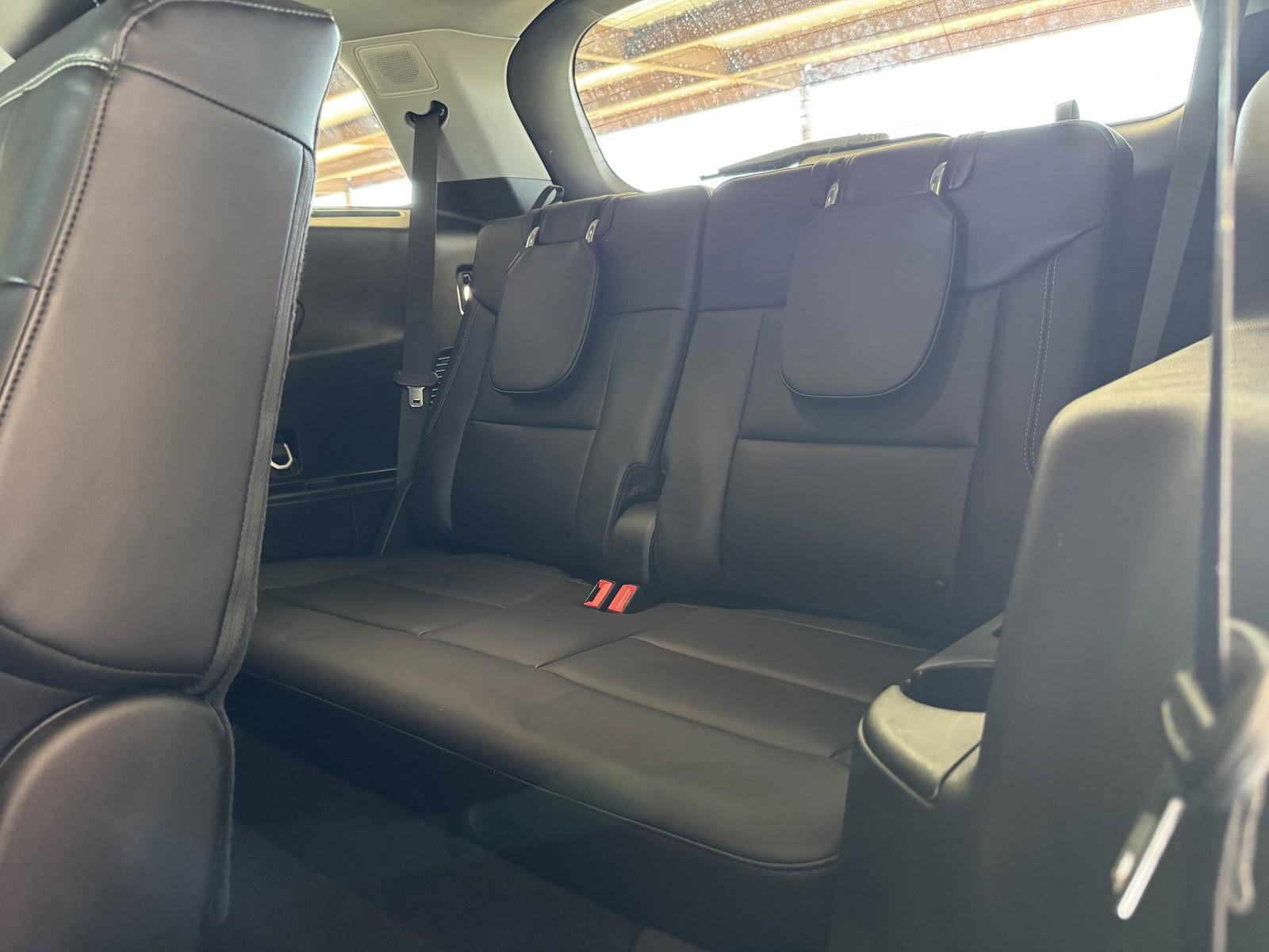 Used 2023 Ford Explorer XLT w/ Equipment Group 202A image 30