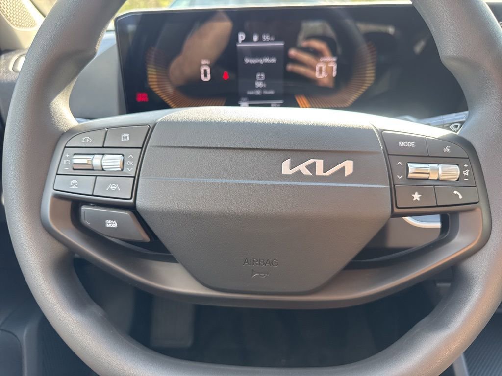 New 2026 Kia K4 LXS image 7