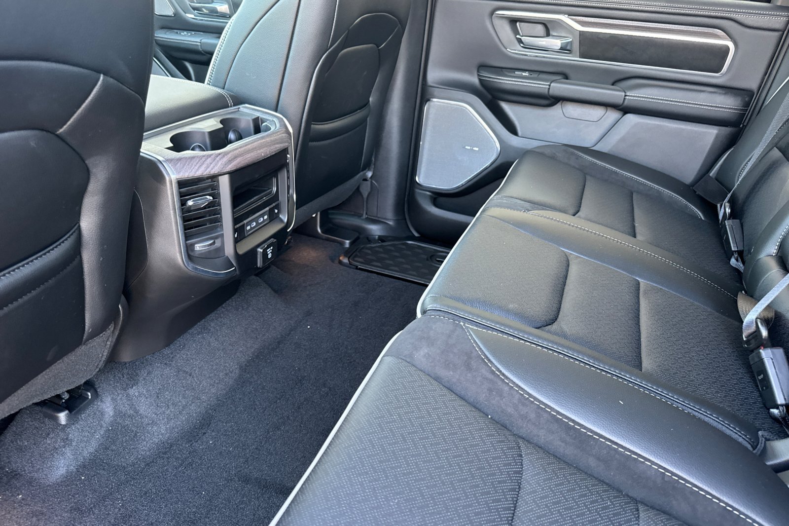 New 2026 RAM 1500 Laramie w/ Night Edition AWD/4WD image 11