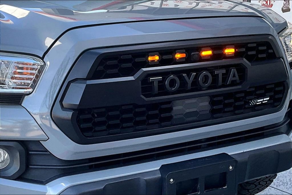 Used 2021 Toyota Tacoma TRD Off-Road w/ Technology Package image 30