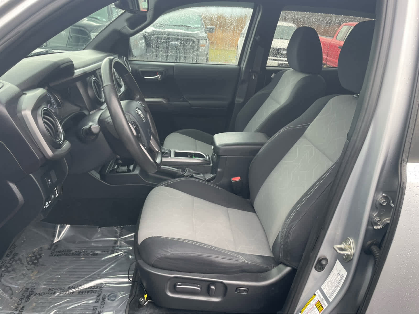 Used 2020 Toyota Tacoma TRD Off-Road w/ Technology Package image 14