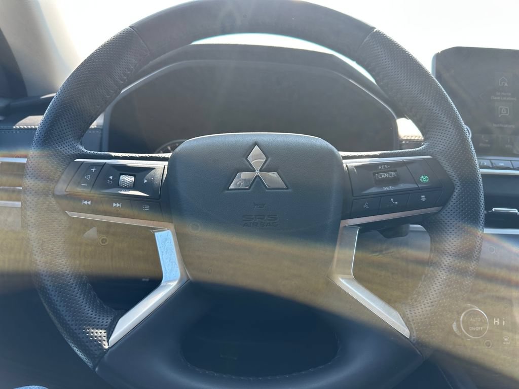 Used 2024 Mitsubishi Outlander SE AWD/4WD image 27