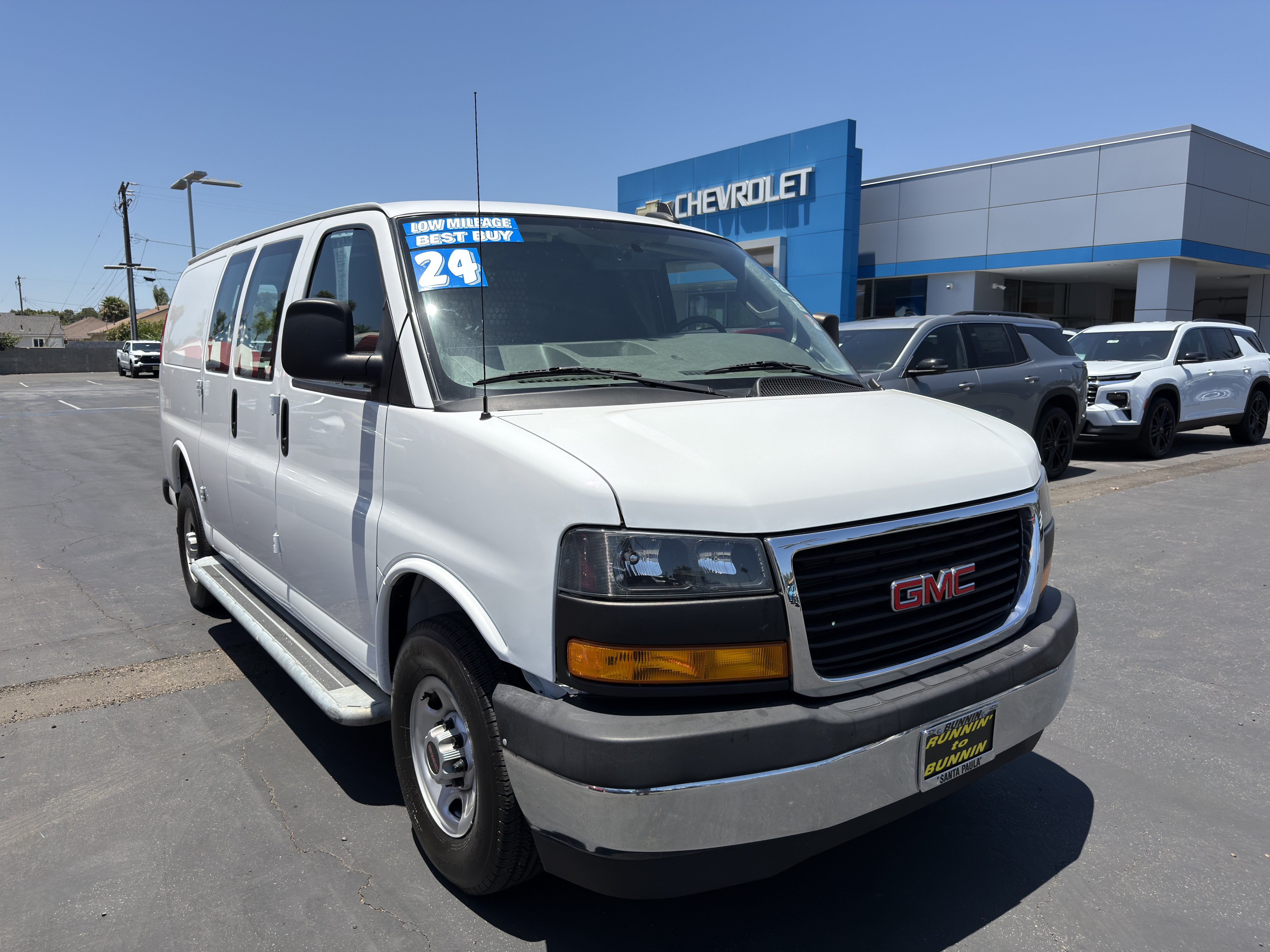 Used 2024 GMC Savana 2500 w/ Driver Convenience Package RWD image 2