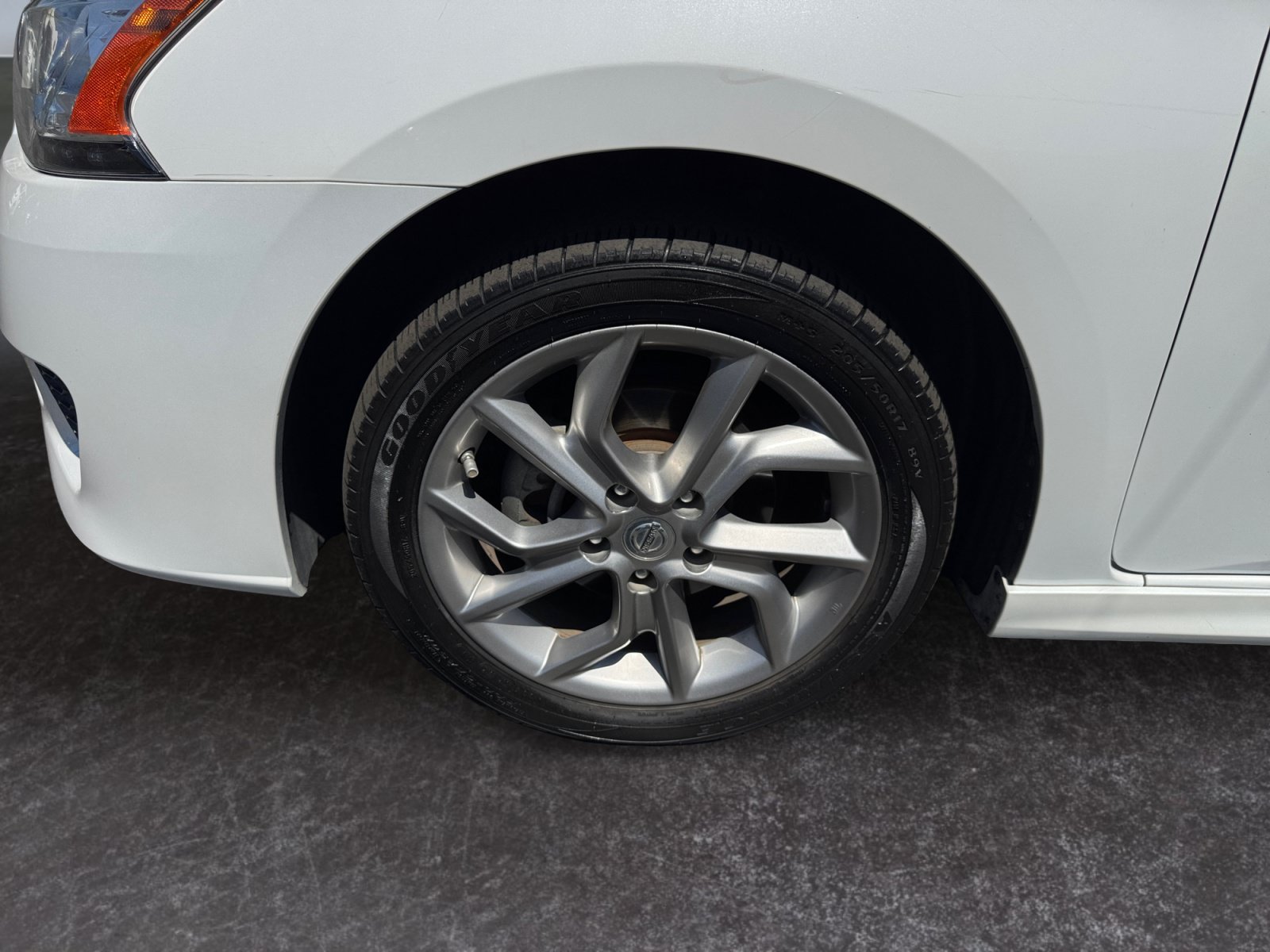 Used 2014 Nissan Sentra SR w/ SR Driver Package FWD image 14