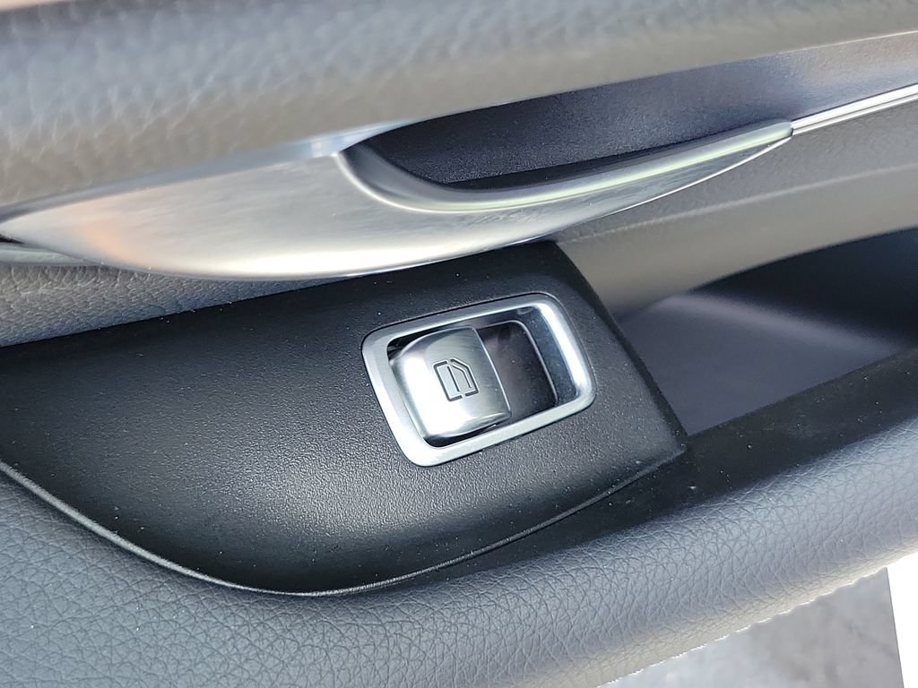 Used 2023 Mercedes-Benz E 350 Sedan image 17
