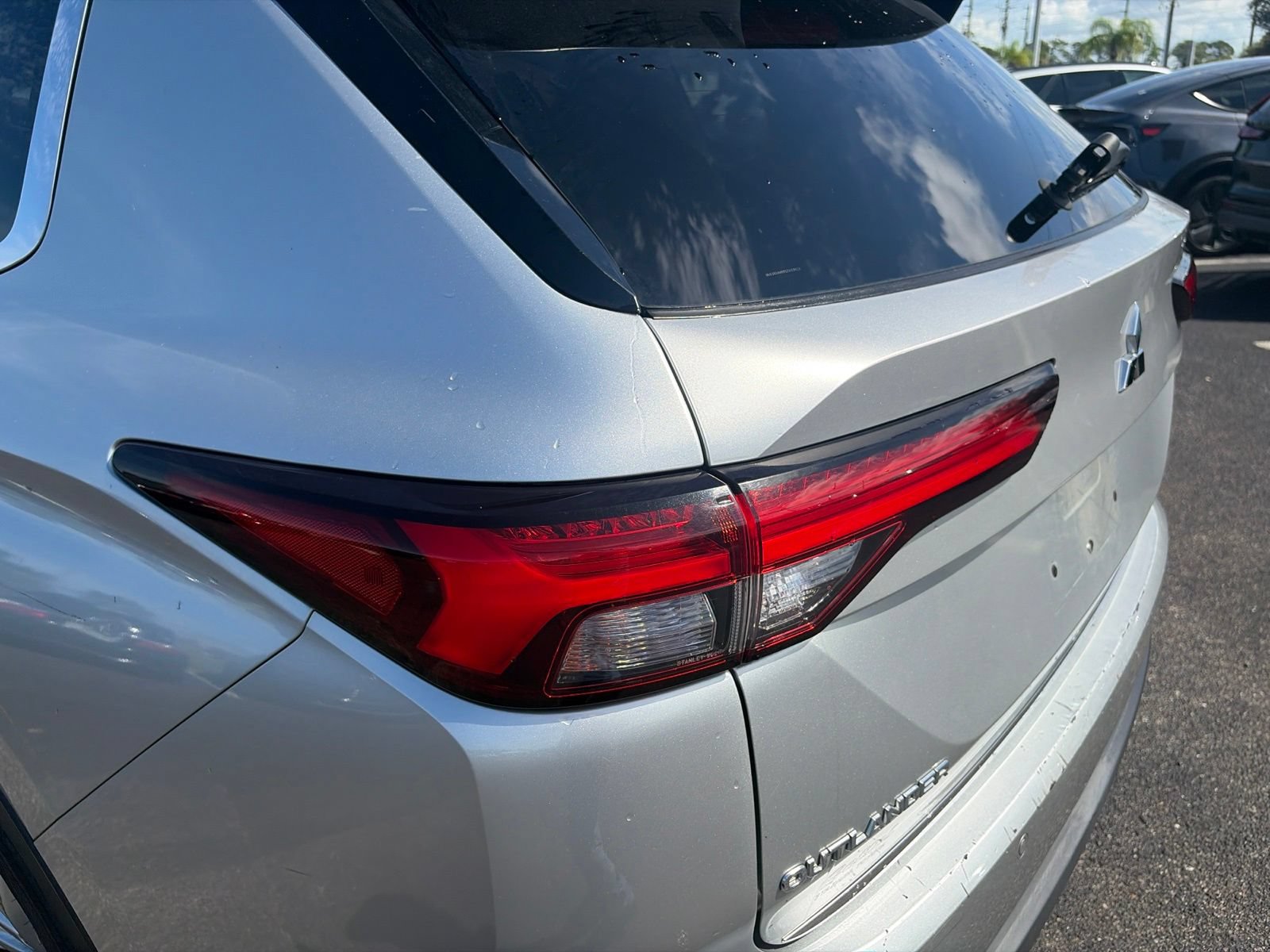 Used 2022 Mitsubishi Outlander ES AWD/4WD image 16