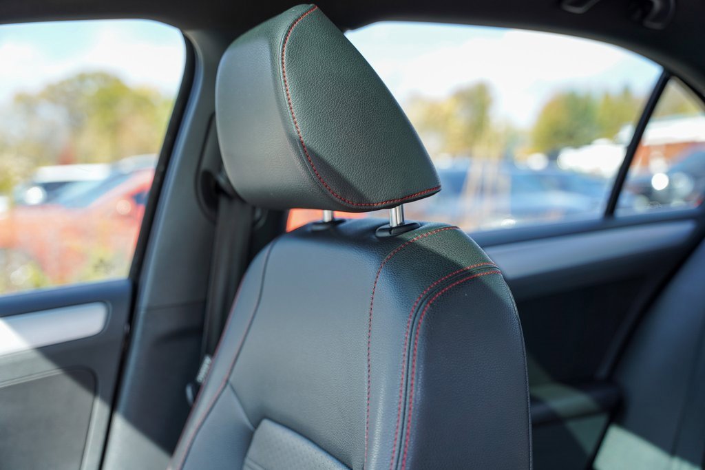 Used 2014 Volkswagen Jetta GLI Autobahn image 26