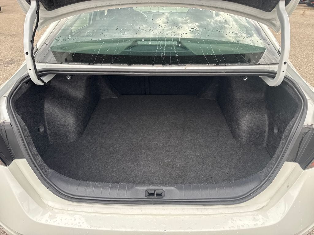 Used 2025 Nissan Altima 2.5 SV FWD image 12
