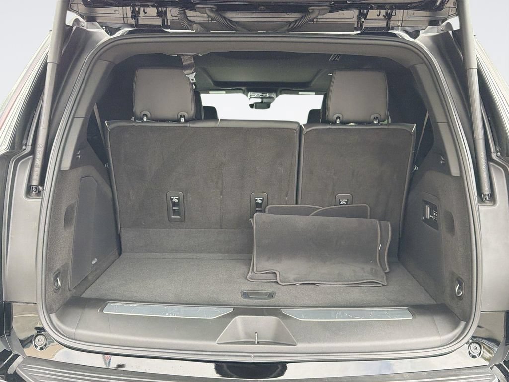 Certified 2026 Cadillac Escalade Luxury RWD image 28