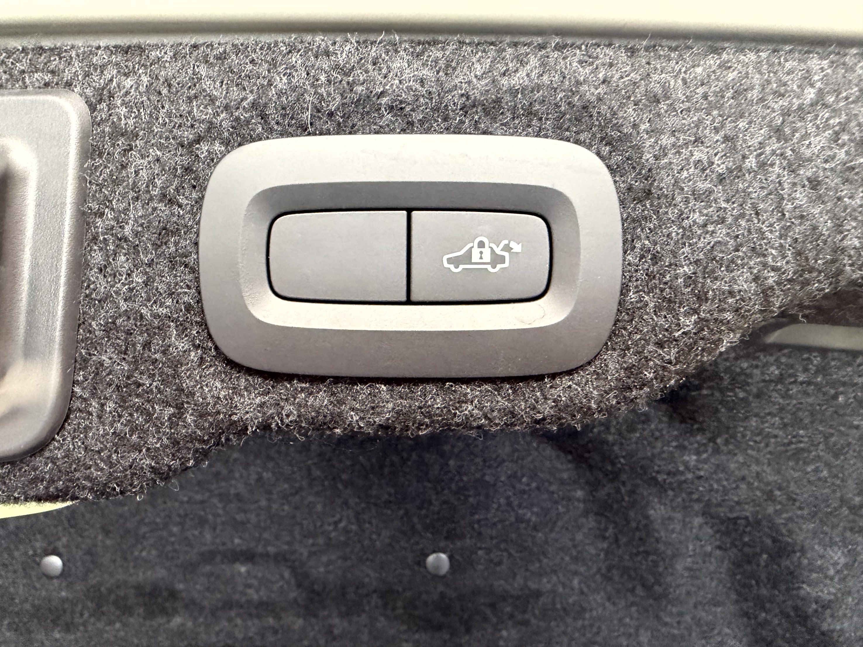 Used 2020 Volvo S60 T5 Momentum w/ Protection Package Premier FWD image 30