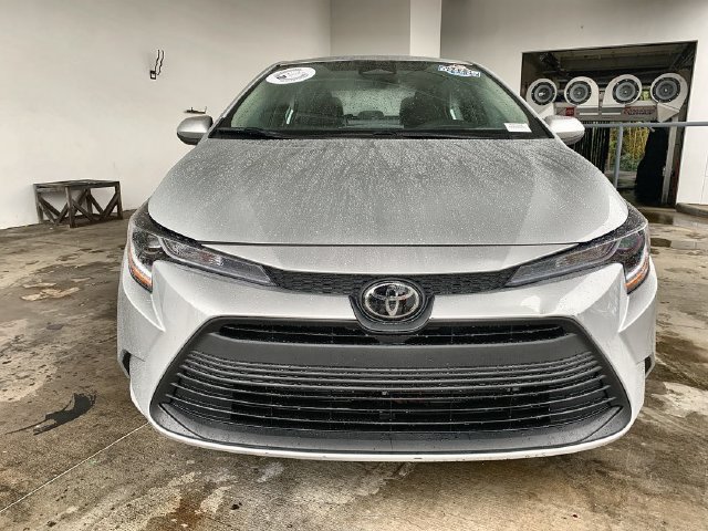 Used 2025 Toyota Corolla LE FWD image 3