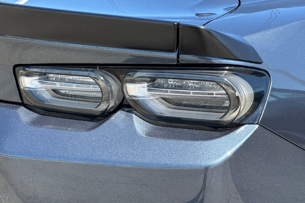 Used 2020 Chevrolet Camaro SS RWD image 32