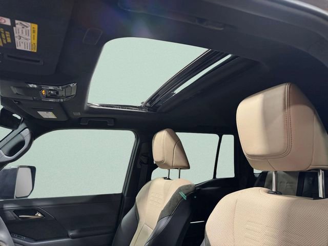 Used 2025 Lexus GX 550 image 26
