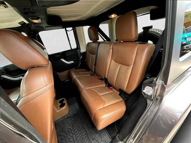 Used 2017 Jeep Wrangler Unlimited Sahara w/ Connectivity Group image 25