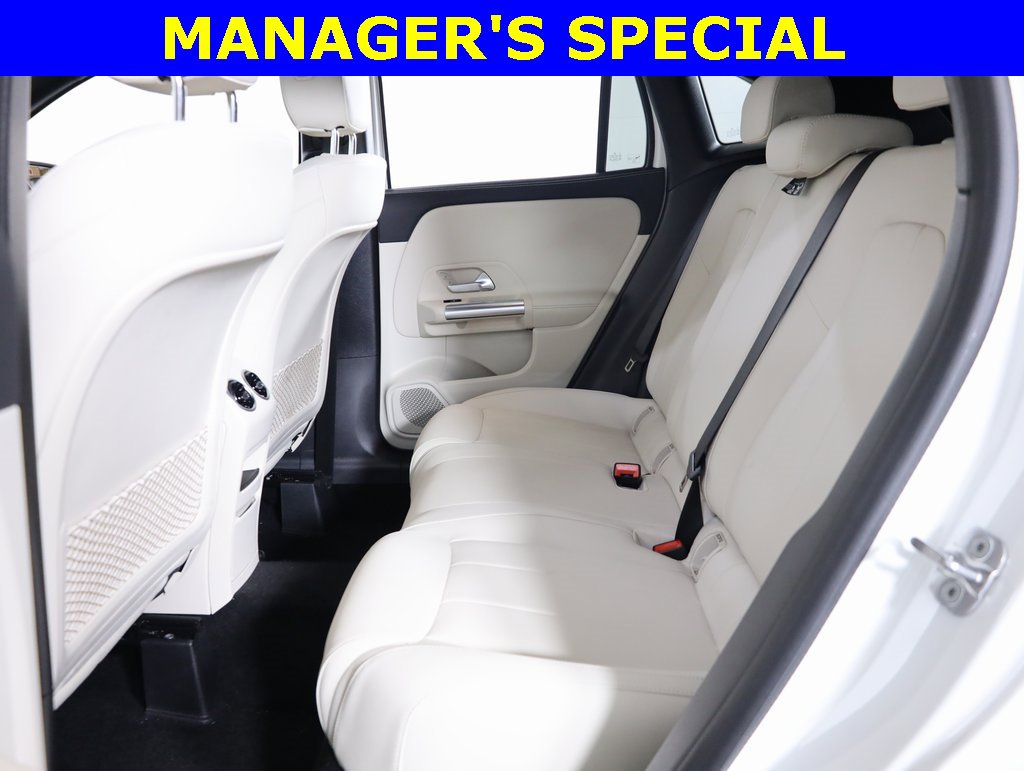 Used 2025 Mercedes-Benz GLA 250 4MATIC image 35