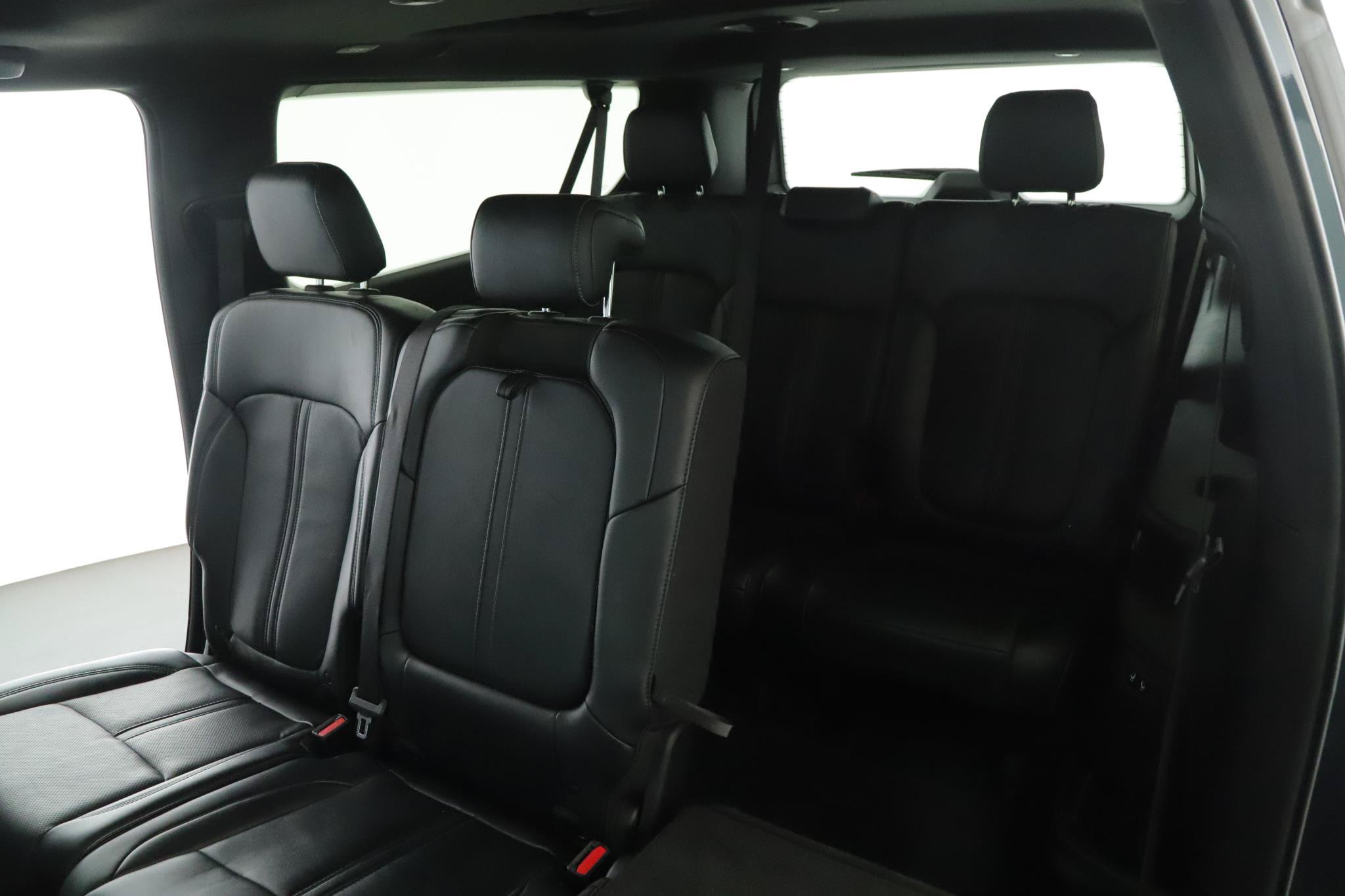 Used 2025 Jeep Wagoneer L Series II w/ Premium Group I AWD/4WD image 7