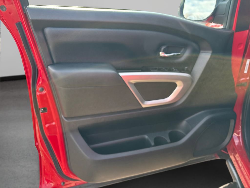 Used 2024 Nissan Titan SV w/ Accessory Utility Package image 24