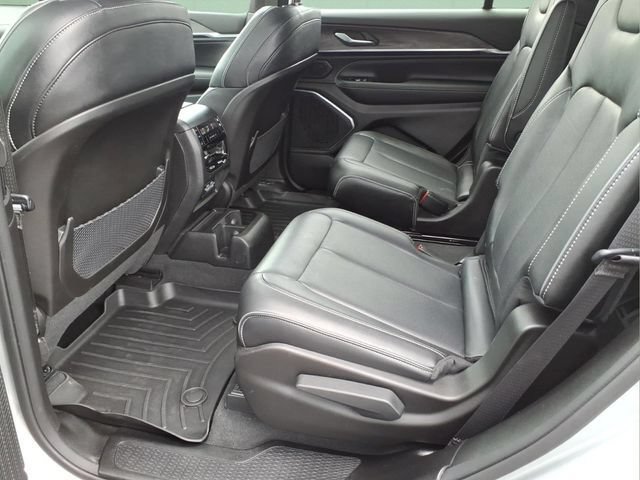 Used 2023 Jeep Grand Cherokee L Overland w/ MOPAR Finishing Package AWD/4WD image 16