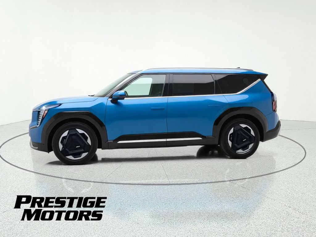 Used 2024 Kia EV9 Land AWD/4WD image 4